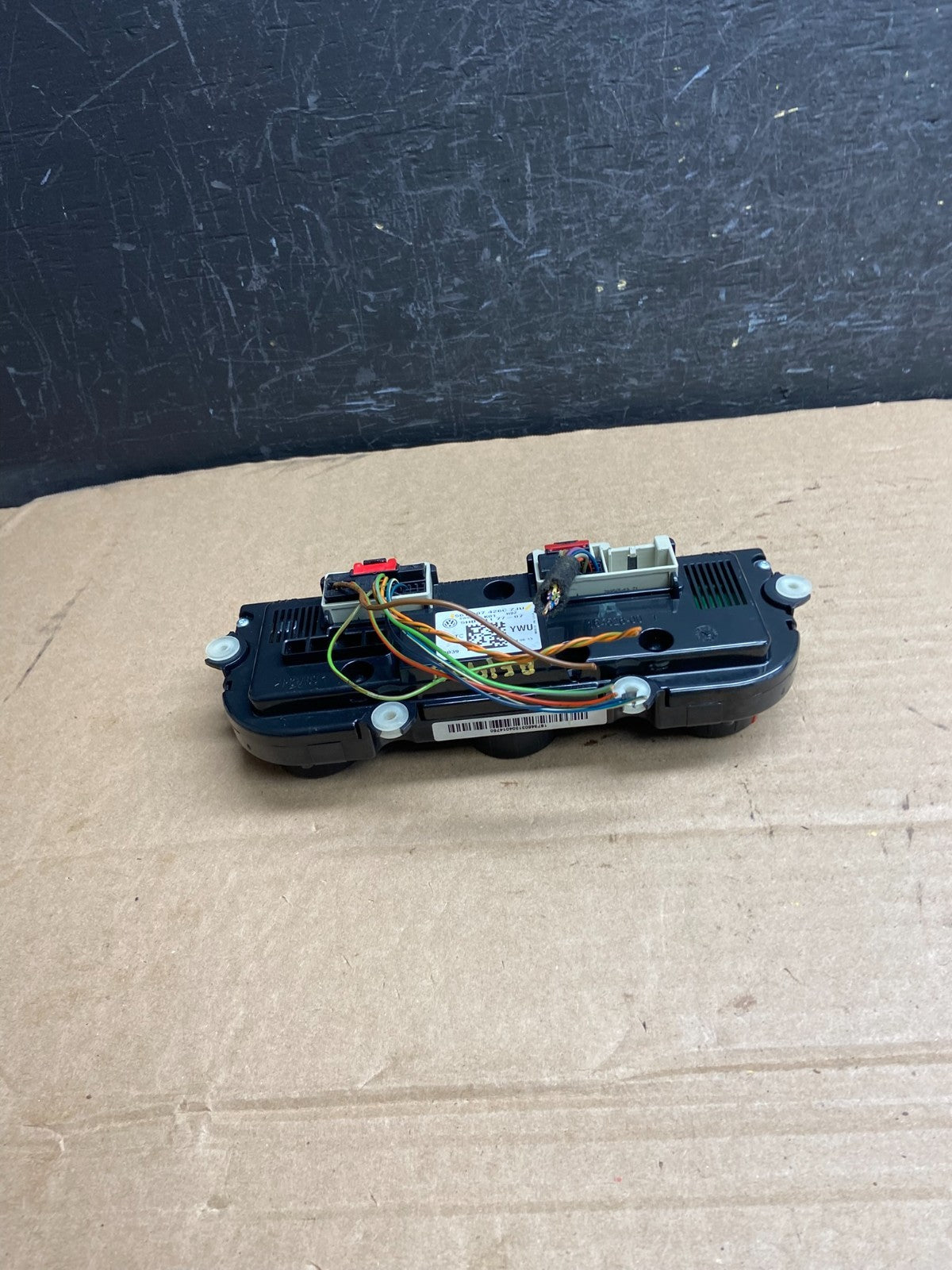 2012 - 2015 Volkswagen Passat Center Climate Control Panel AC Heater AF1908 DG3