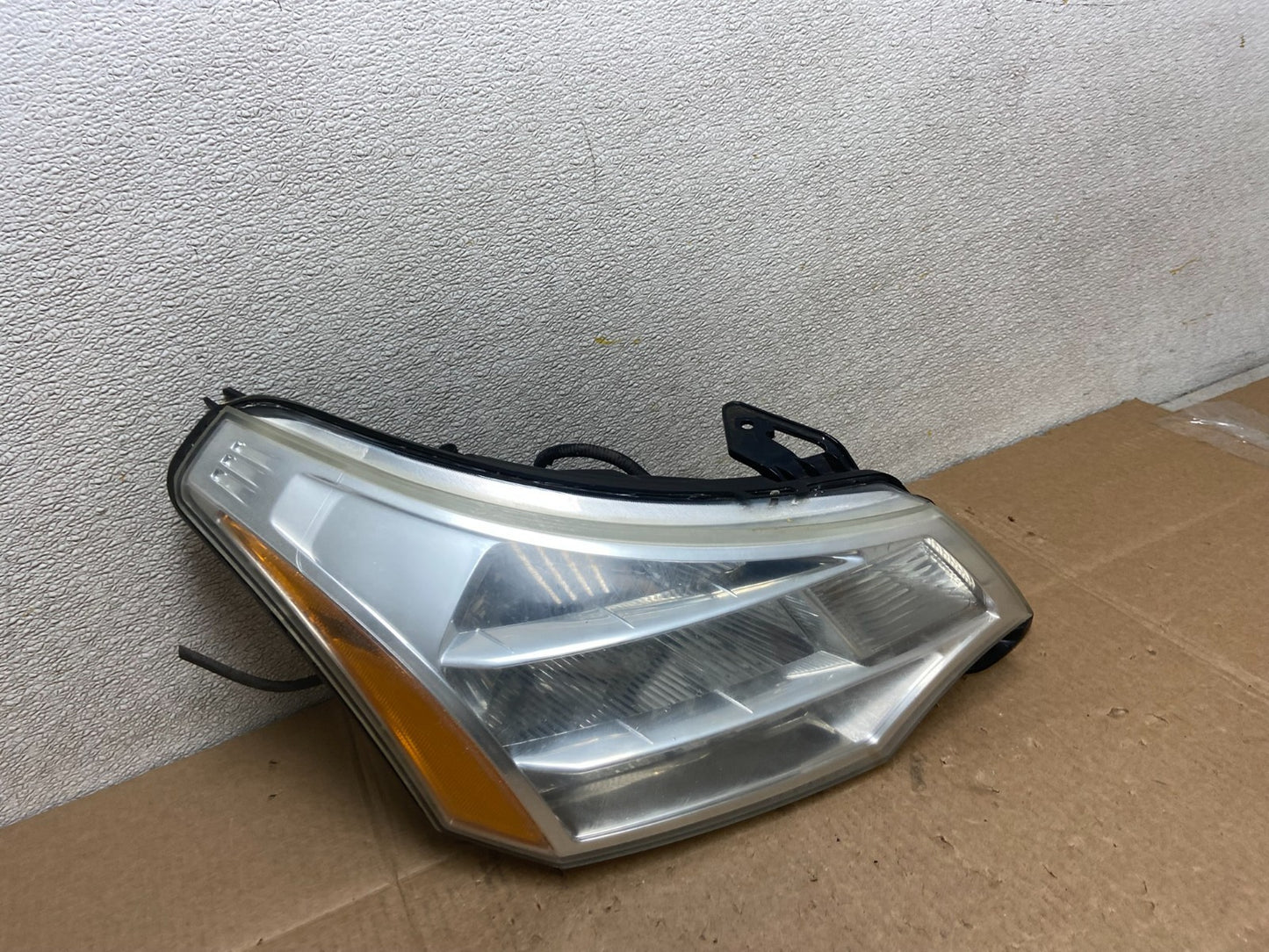 2008 2009 2010 2011 Ford Focus Right Passenger Rh Side Headlight Y8650 DW2