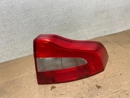 2007 to 2013 Volvo S80 Right Passenger RH Side Tail Light AB6286 LK0