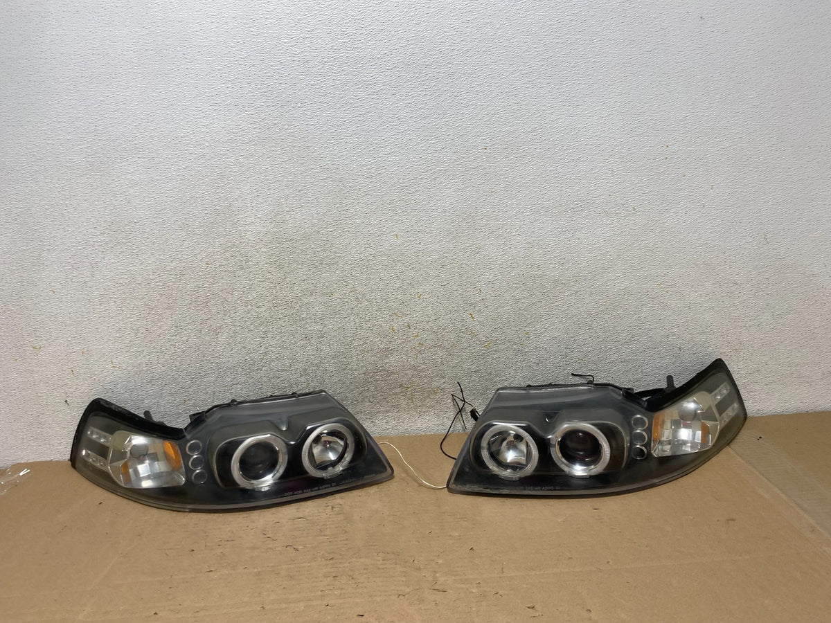 1999 to 2004 Ford Mustang Left+Right Set Side Black LED Headlights AH9484 DG0