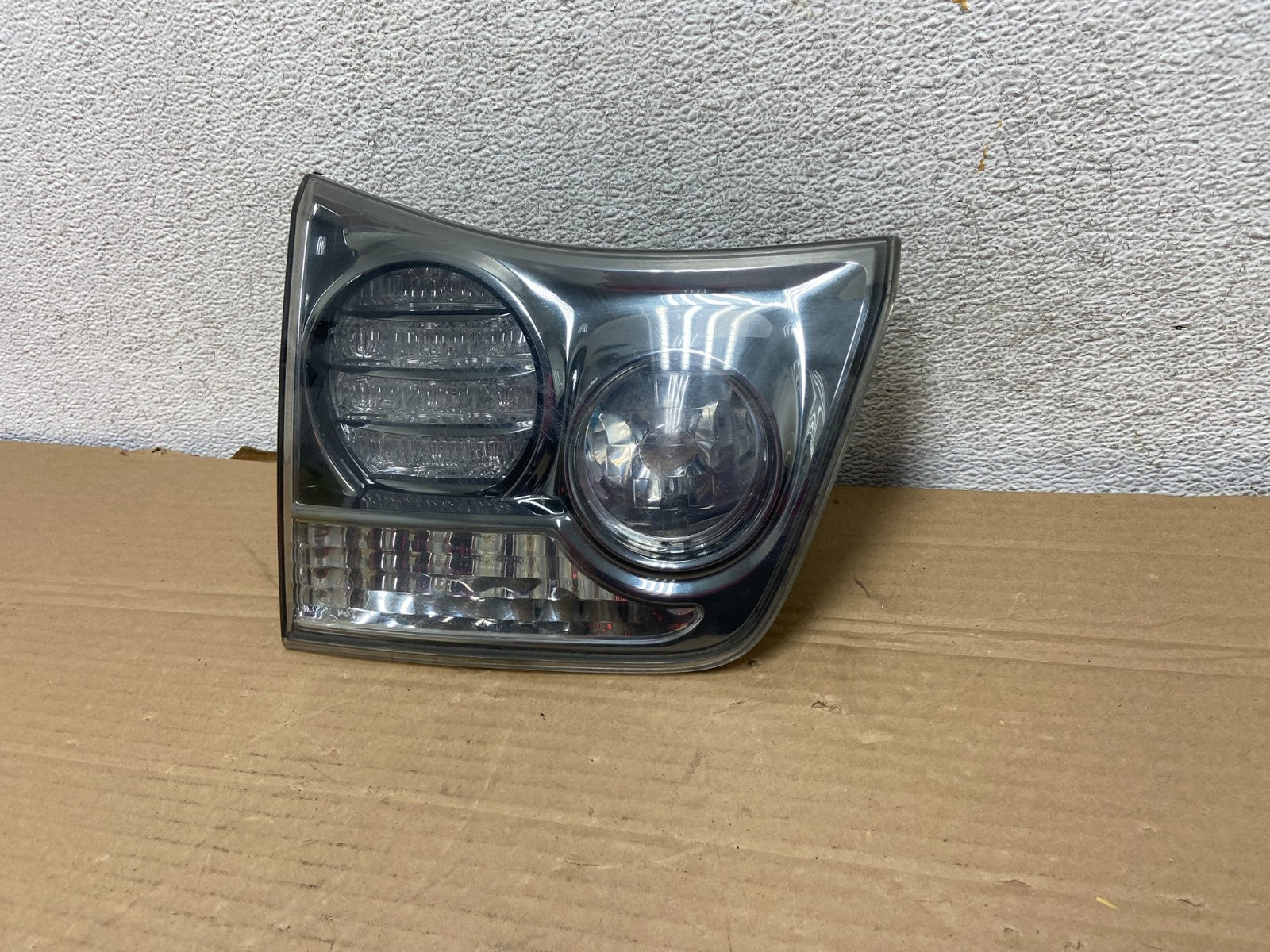 2006 to 2007 Lexus RX400H Left Driver LH Side Inner Tail Light AG8931 DW2