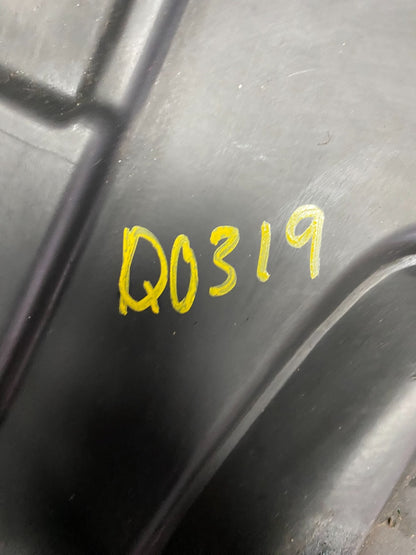 2005 to 2007 Honda Odyssey Black Engine Cover Q0319 DG9
