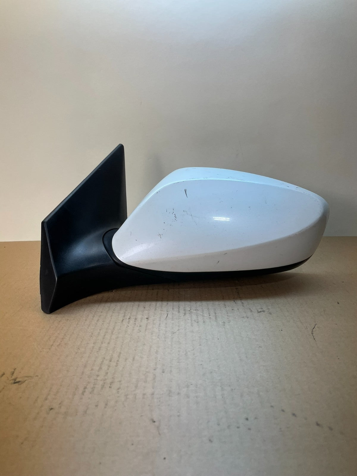 2011-2015 Hyundai Elantra Left Driver View Door Mirror AI4010 DG0