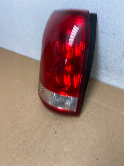 2004 2005 2006 2007 Saturn Vue Left Driver Lh Side Tail Light AD4530 LK1