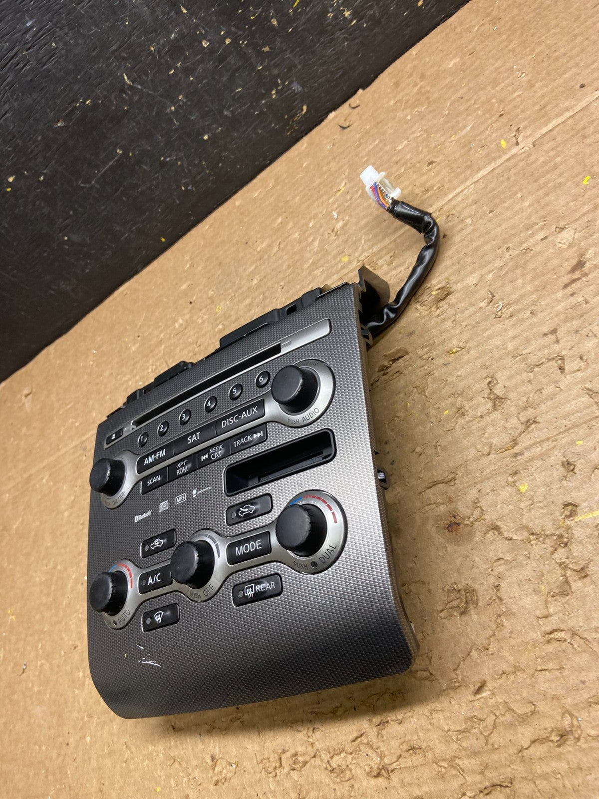 2010-2013 Nissan Maxima Center Console Climate Control Radio Bezel W6346 DG2