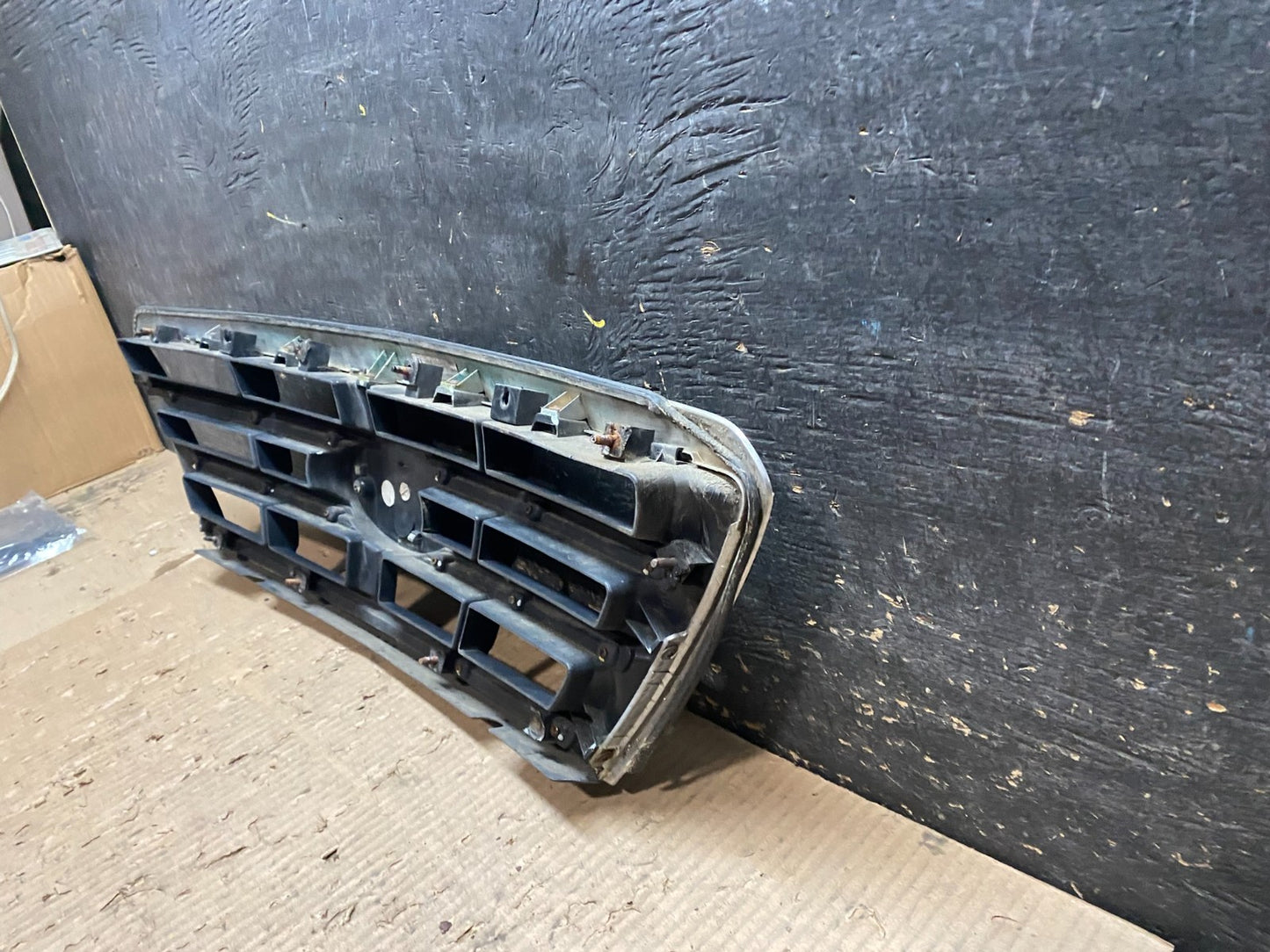 2007 to 2008 Kia Sorento Front Upper Grill Grille OEM X0168 DG10