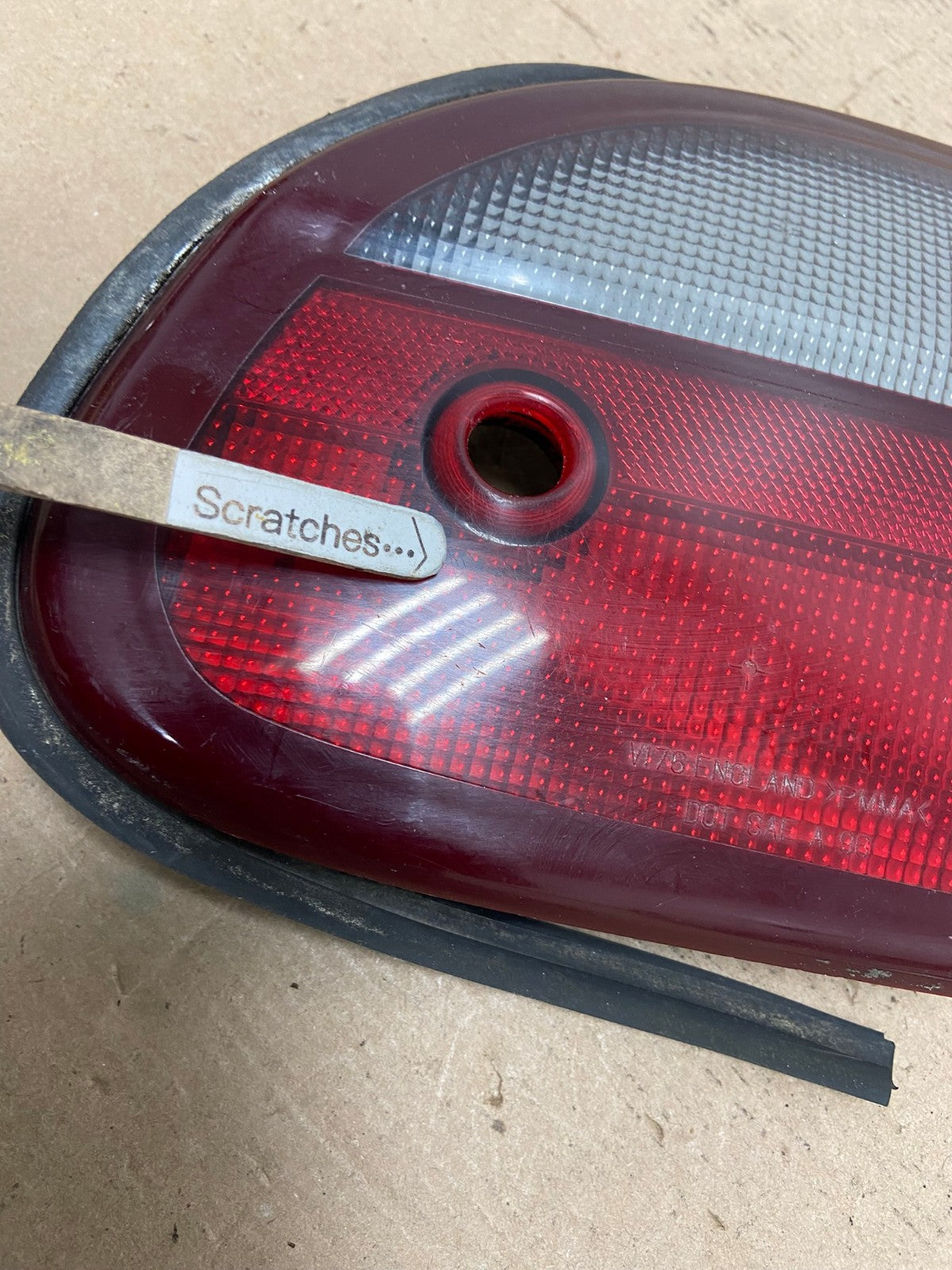 1997 to 2003 Chevrolet Malibu Right Passenger RH Inner Tail Light AF4710 LK3