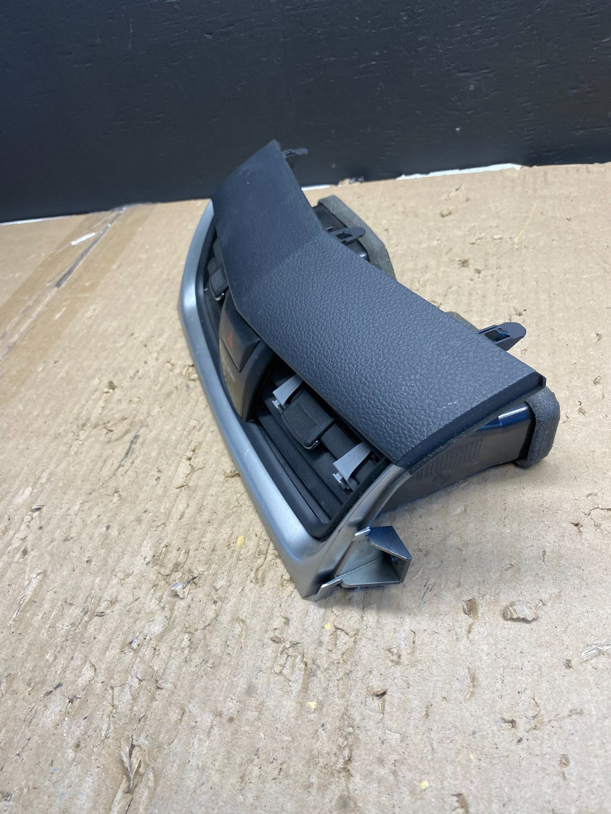 2016-2018 Nissan Altima Center Dash Vents Ac Air Vent Trim Panel Bezel ab5668 DG2