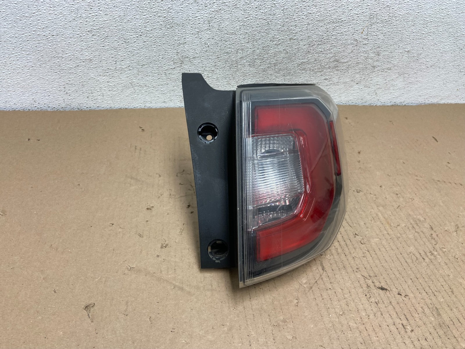 2013 to 2016 GMC Acadia Right Passenger RH Side Tail Light AF3173 LK2