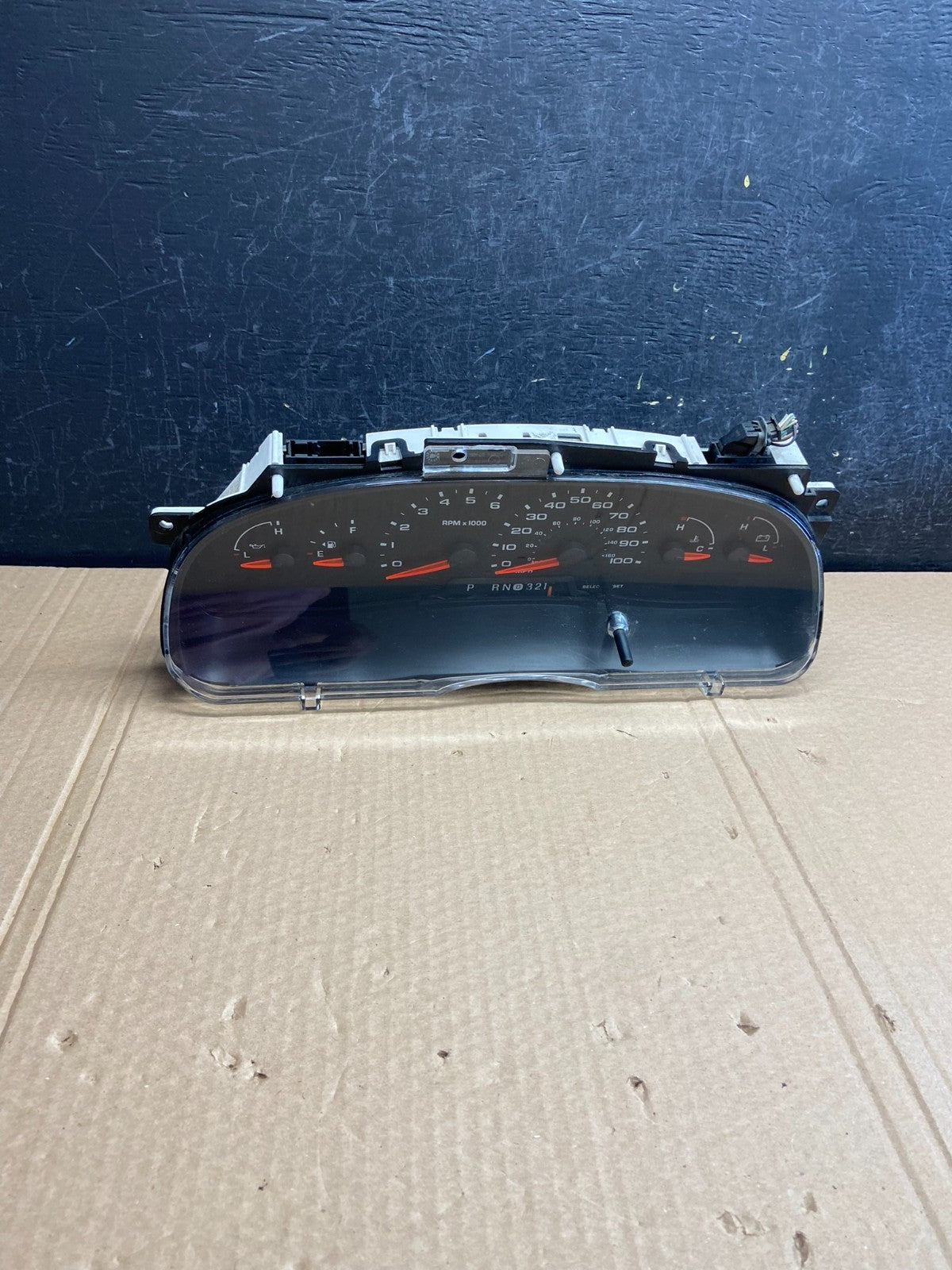 2006 Ford E350 Gauge Speedometer Cluster AF6138 DG0