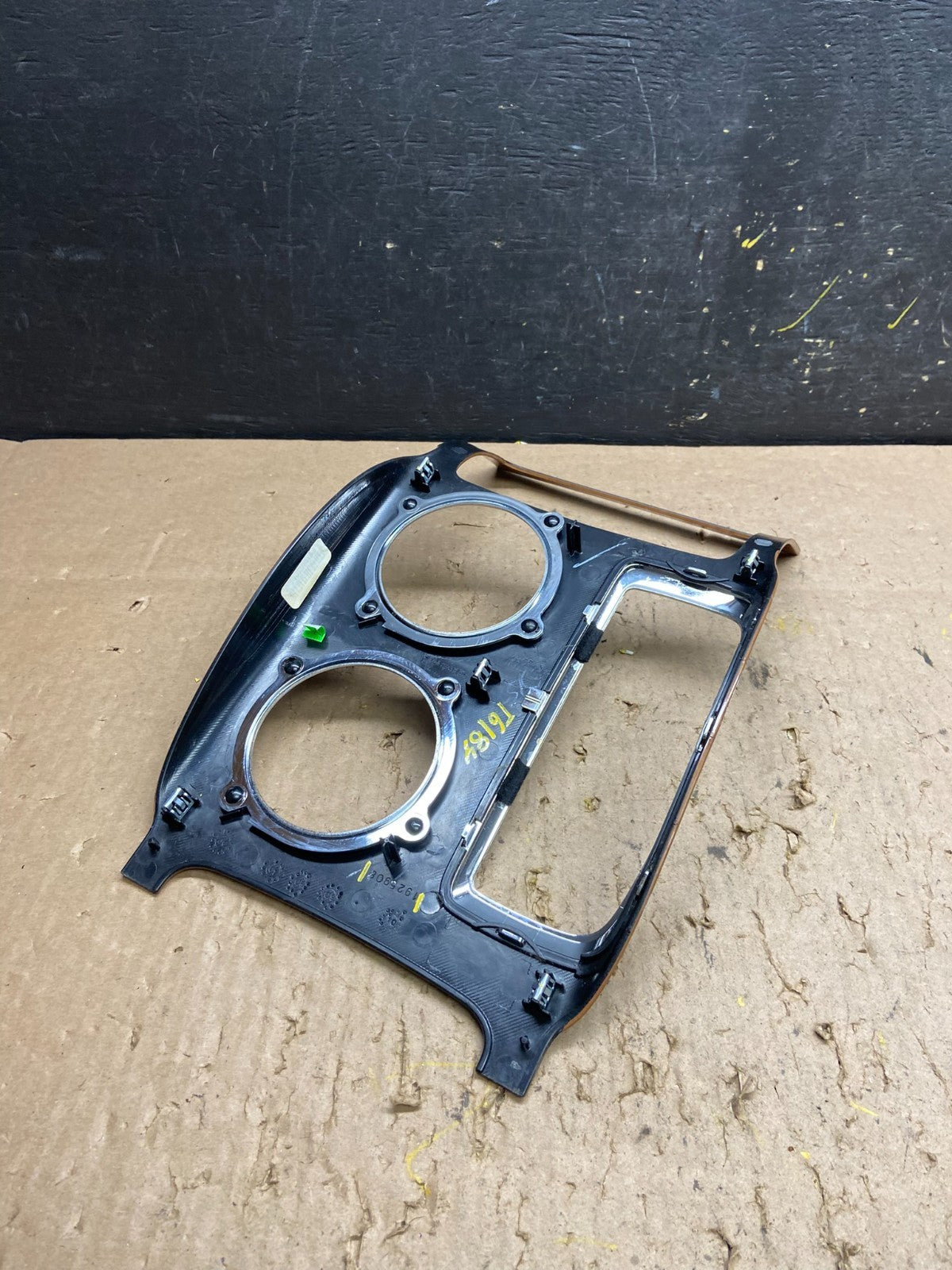 2008 to 2012 Buick Enclave Center Console Shifter Cup Holder Trim Cover T6184 DG3