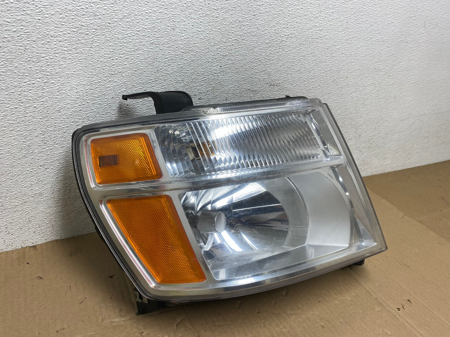 2012 to 2021 Nissan NV1500 NV2500 NV3500 Right Passenger Headlight AE8967 LK2