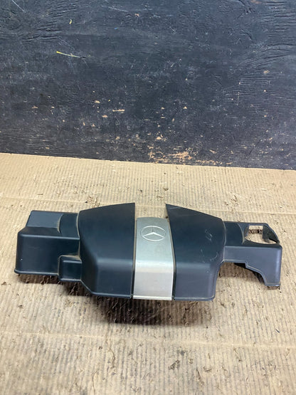 2002 to 2006 Mercedes C240 Engine Air Intake Cleaner Box T9610 DG0
