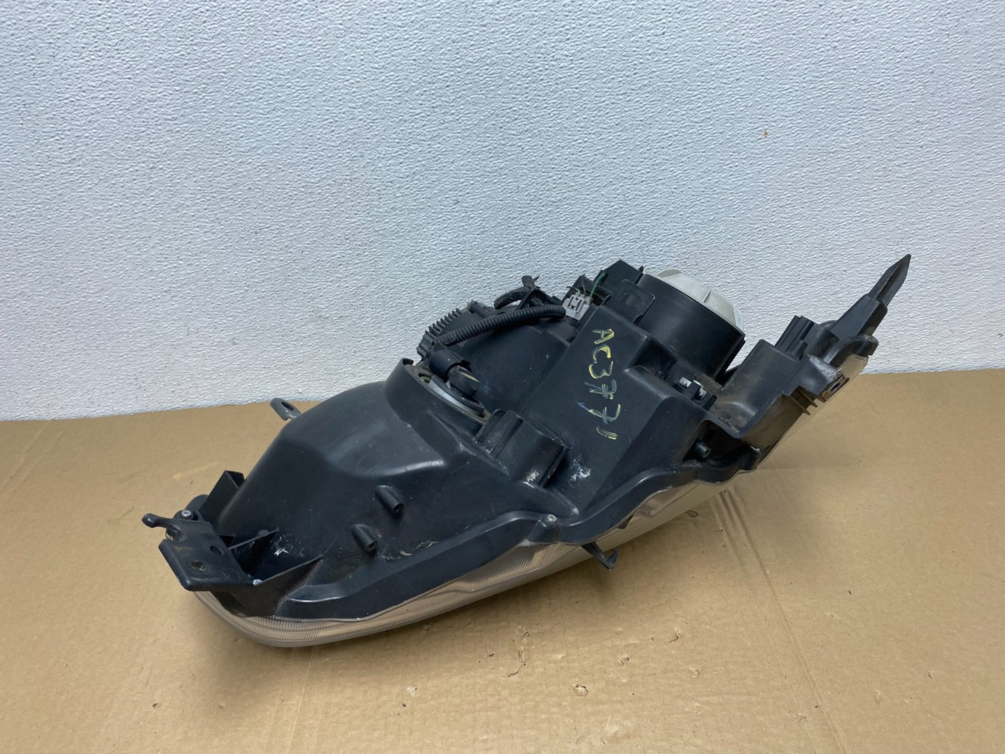 2009-2014 Nissan Maxima Headlight Left Driver Side Xenon HID OEM AC3771 DW5