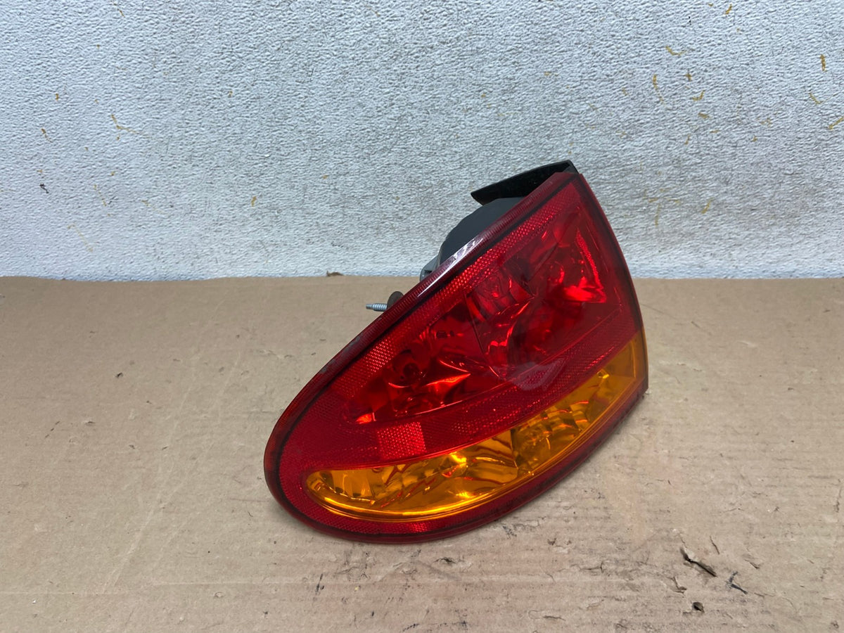 1999 to 2004 Oldsmobile Alero Left Driver LH Side Tail Light AI0973 LK2