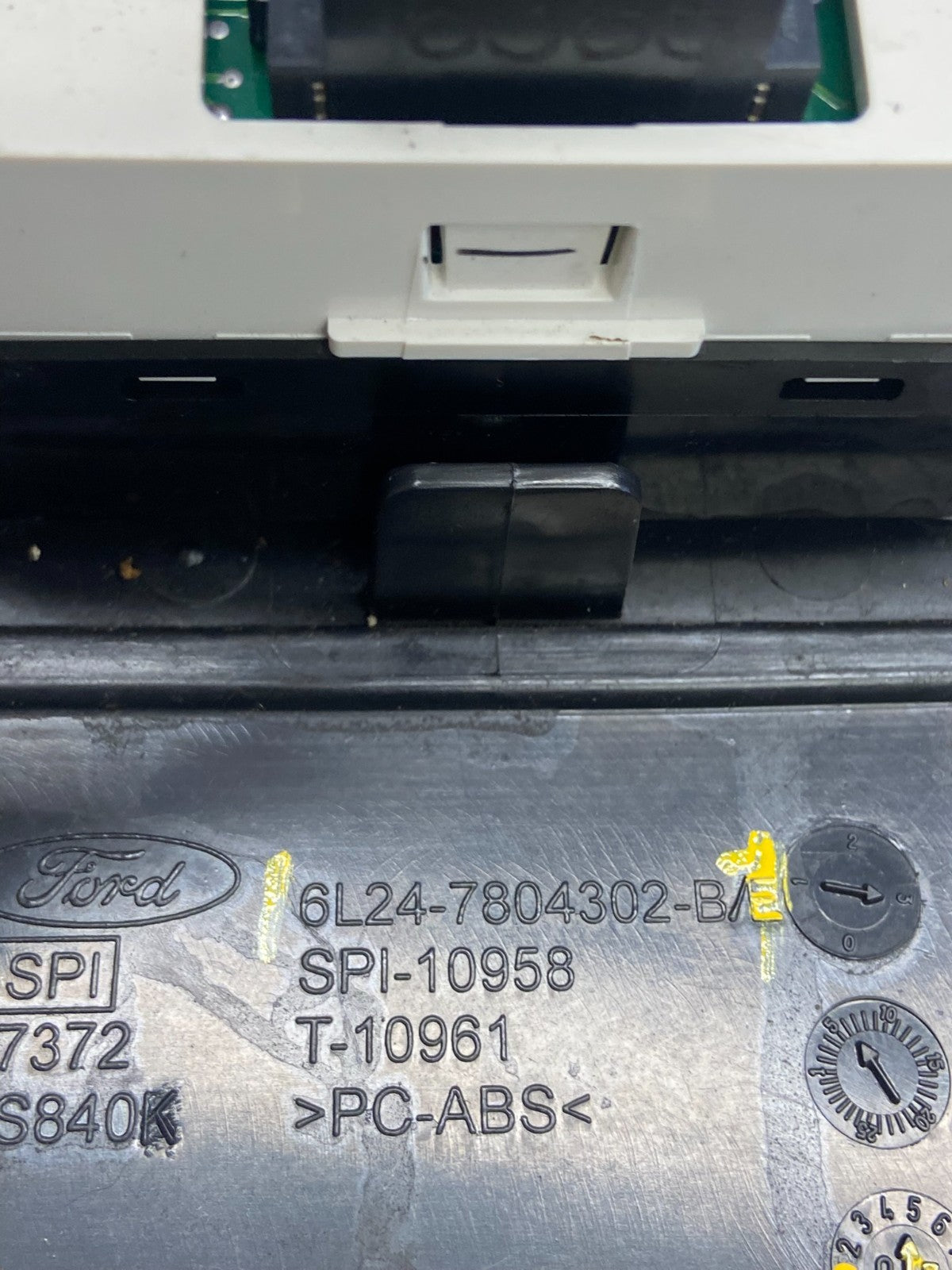 2006 - 2010 Ford Explorer Radio Heater Climate A/C Control Bezel Trim AE4045 DG9