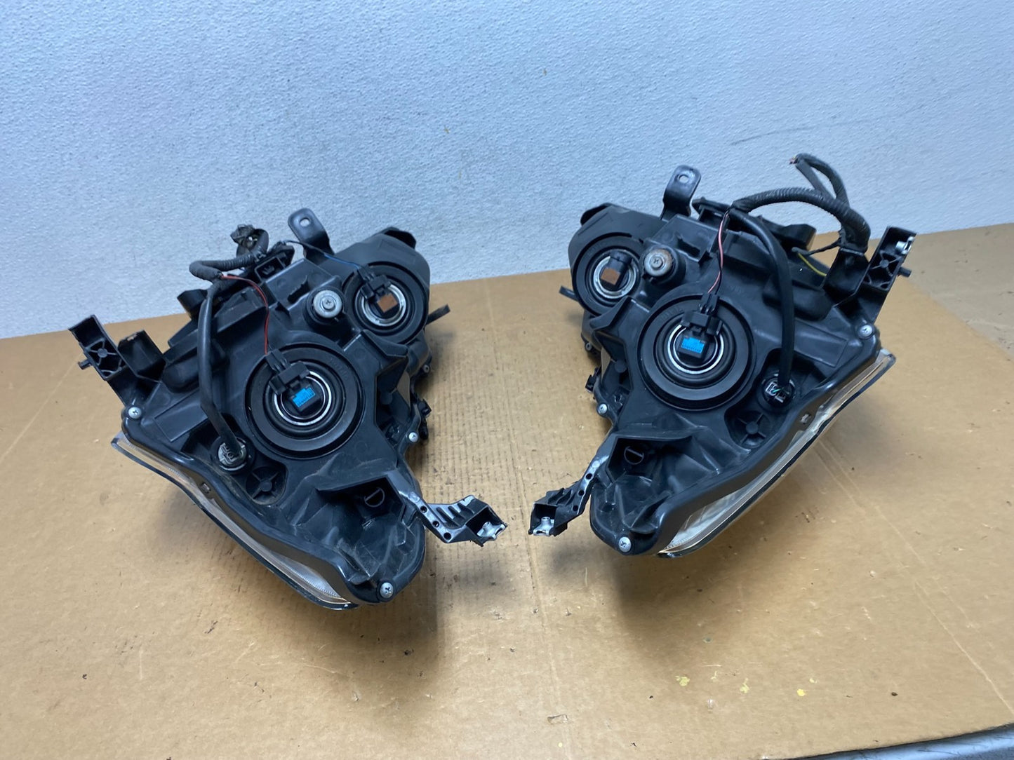 2013 to 2015 Nissan Altima Left+Right Side Set Halogen Headlights AE0305 DW6