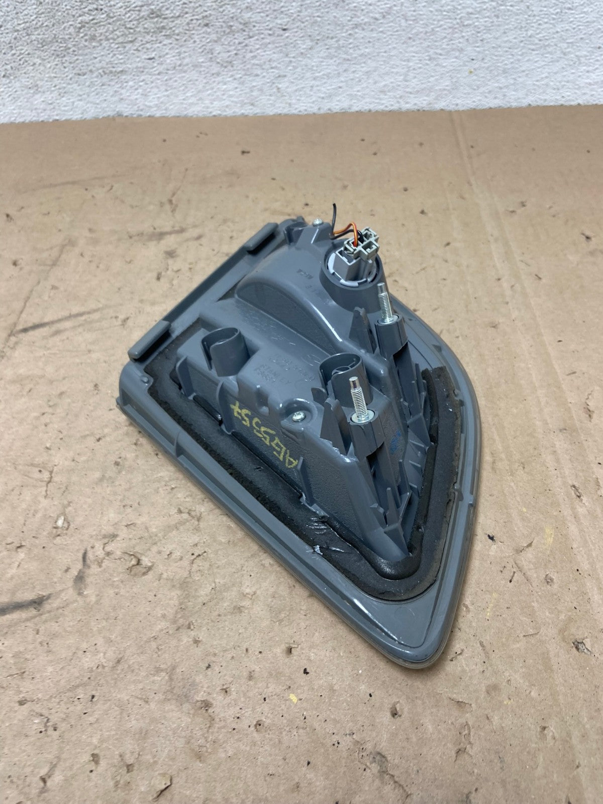 2010 2011 2012 Mazda CX-9 Tail Light Inner Right Passenger Rh Side AG5357 LK5