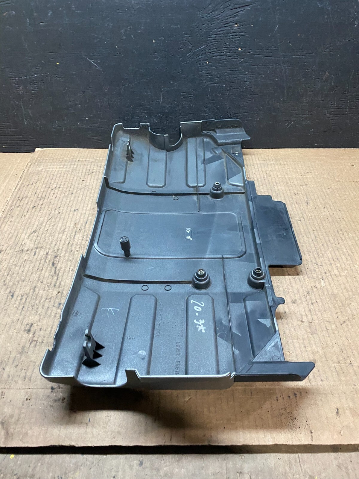 1999 to 2004 Acura RL 3.5L Engine Cover 32121-p5a-0100 OEM G2939 DG16