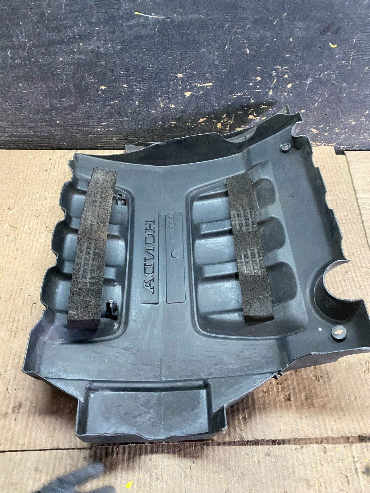 2005 to 2007 Honda Odyssey Black Engine Cover OEM w9850 DG6