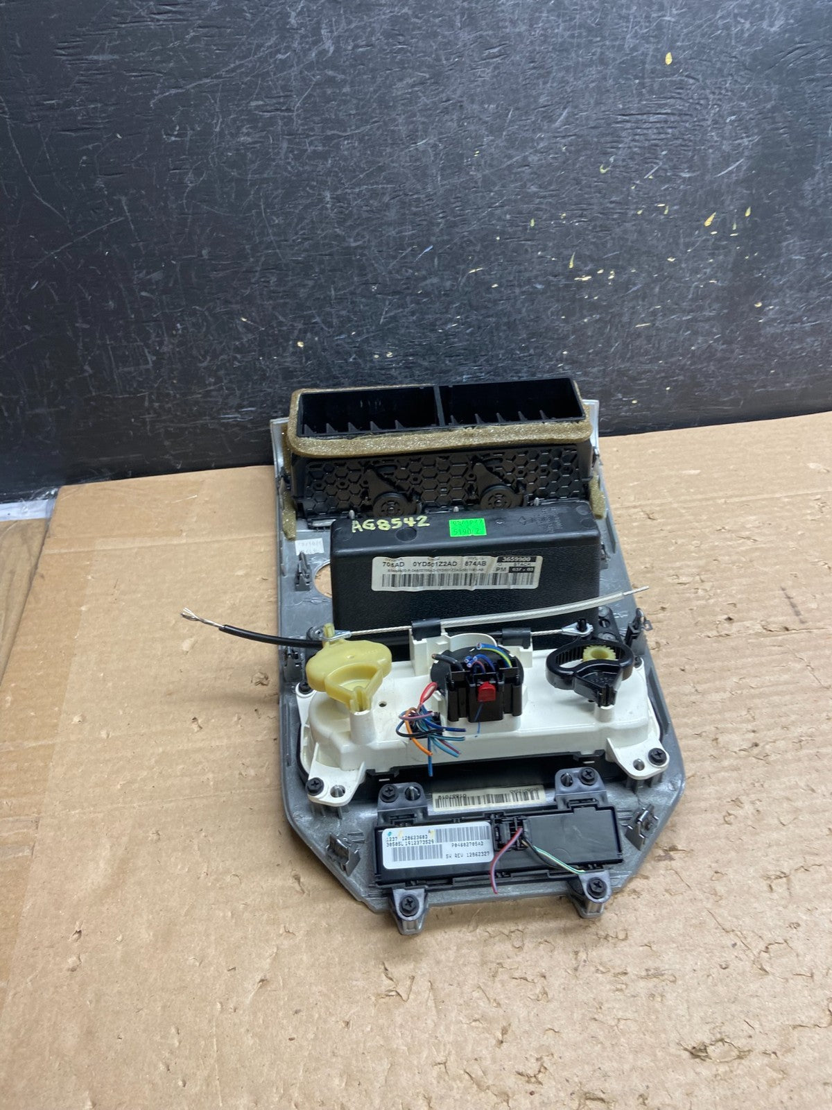 2007 to 2009 Dodge Caliber Dash Radio Center Bezel Climate Dash ag8542 DG4