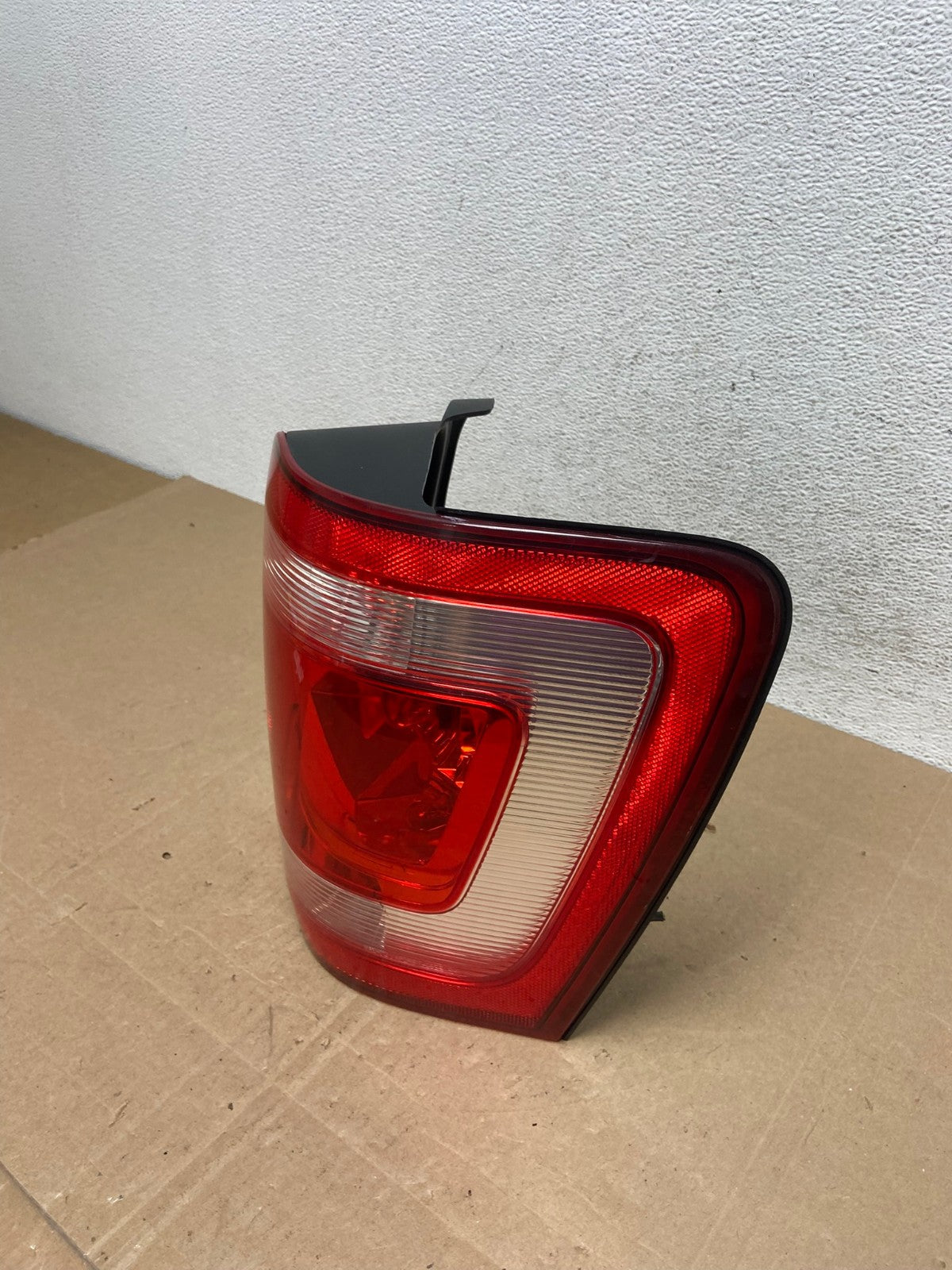 2008 to 2012 Ford Escape Right Passenger RH Side Tail Light AE5023 LK1