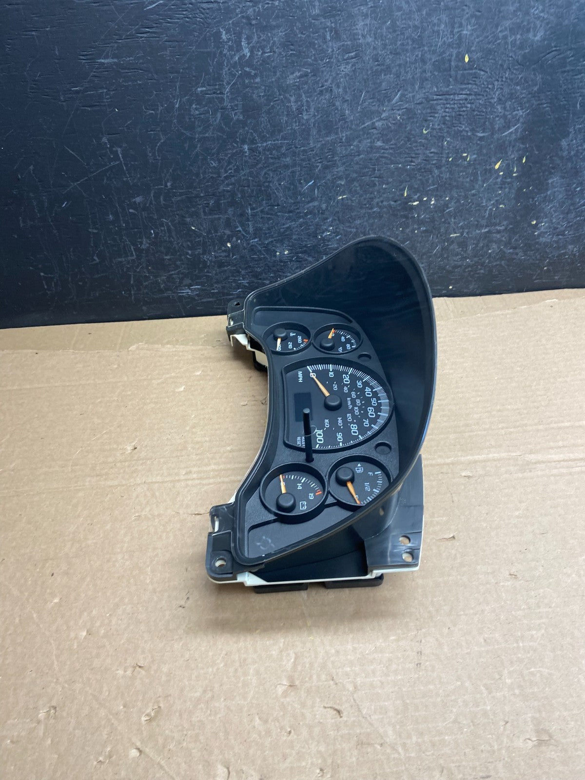 2003 to 2007 Chevrolet Express Speedometer Cluster Gauge 25755008 AF24732