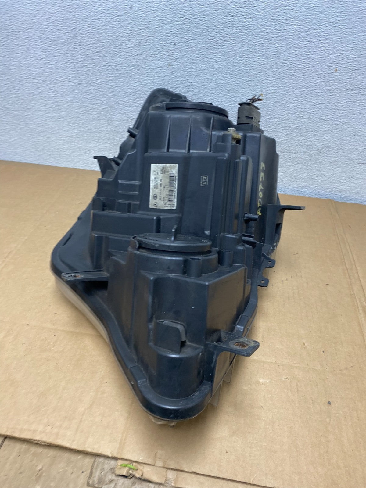 2014 to 2017 Mercedes Sprinter Headlight Right Passenger Halogen AD0733 DW7