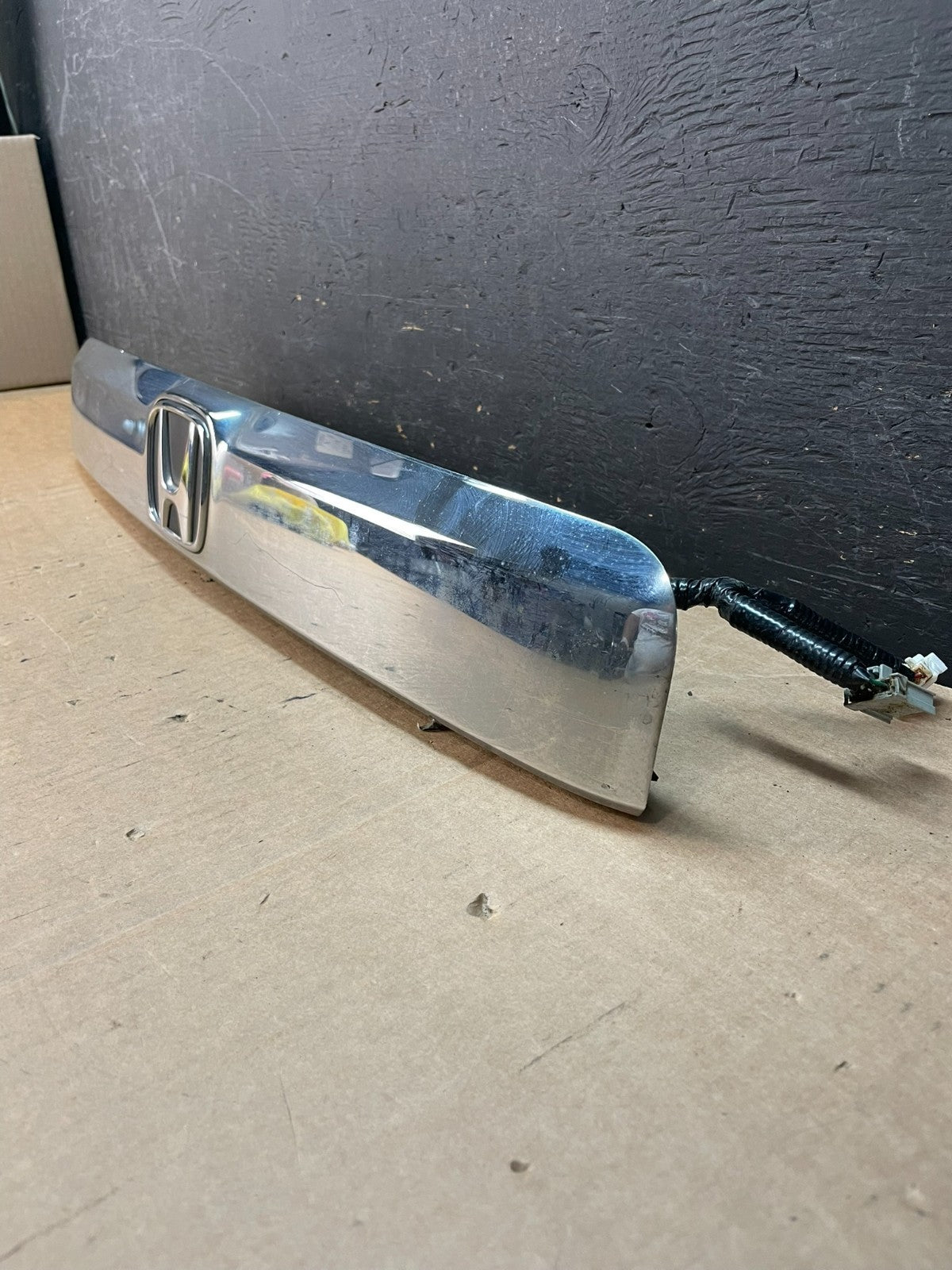 2009-2015 Honda Pilot Tailgate Trunk Handle Bezel Finish Molding Camera AE84571