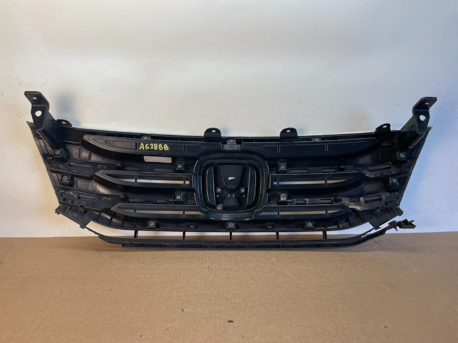 2011 to 2013 Honda Odyssey Front Upper Grille Grill AG2888 DG3