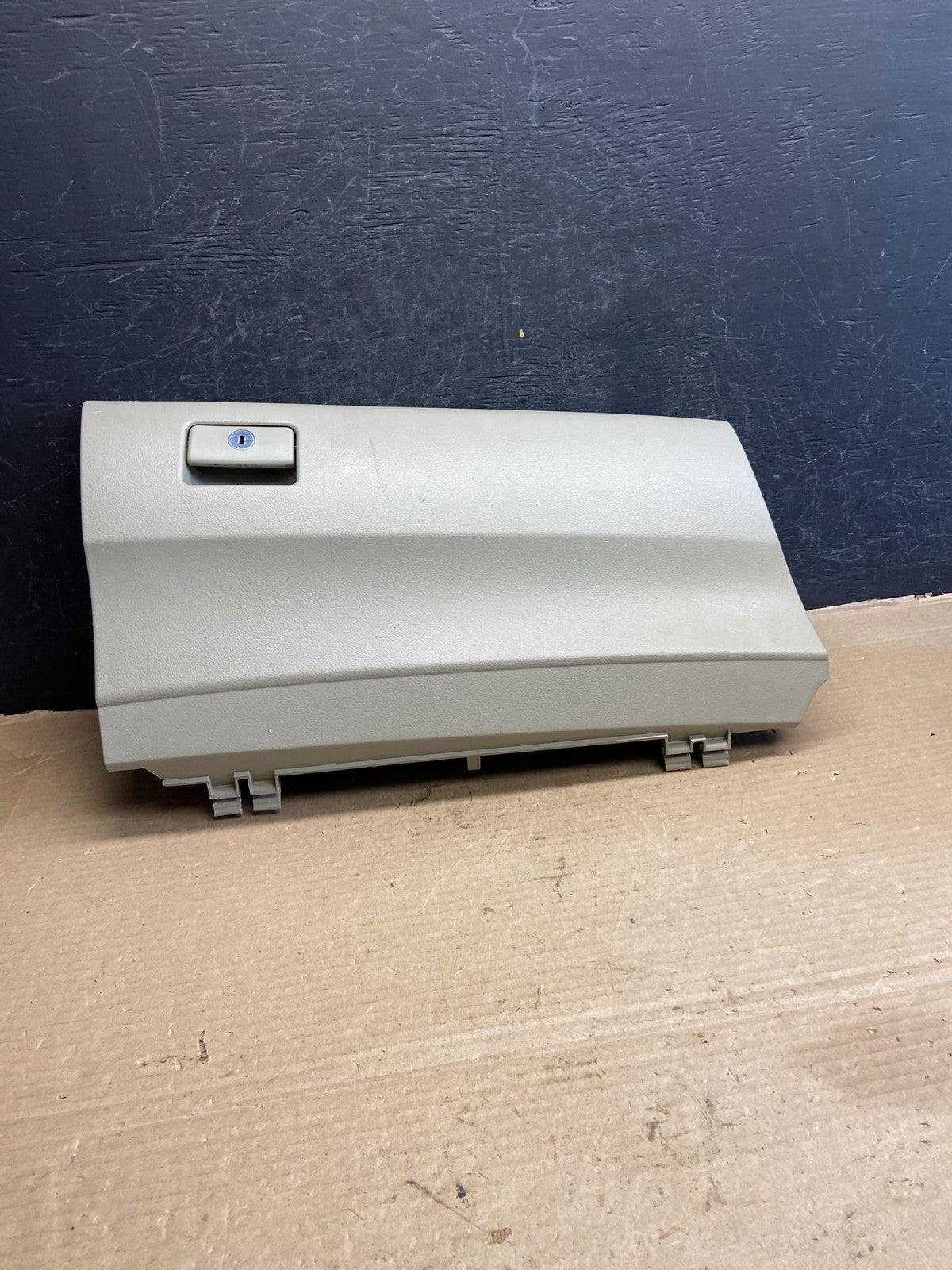 2007-2011 Toyota Camry Front Right Passenger Storage Glove Box ah3607 DG0