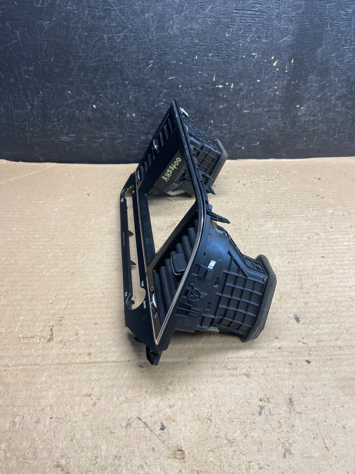 2017-2019 Hyundai Elantra Center Radio Climate Control Air Vent Bezel ah5400 DG2