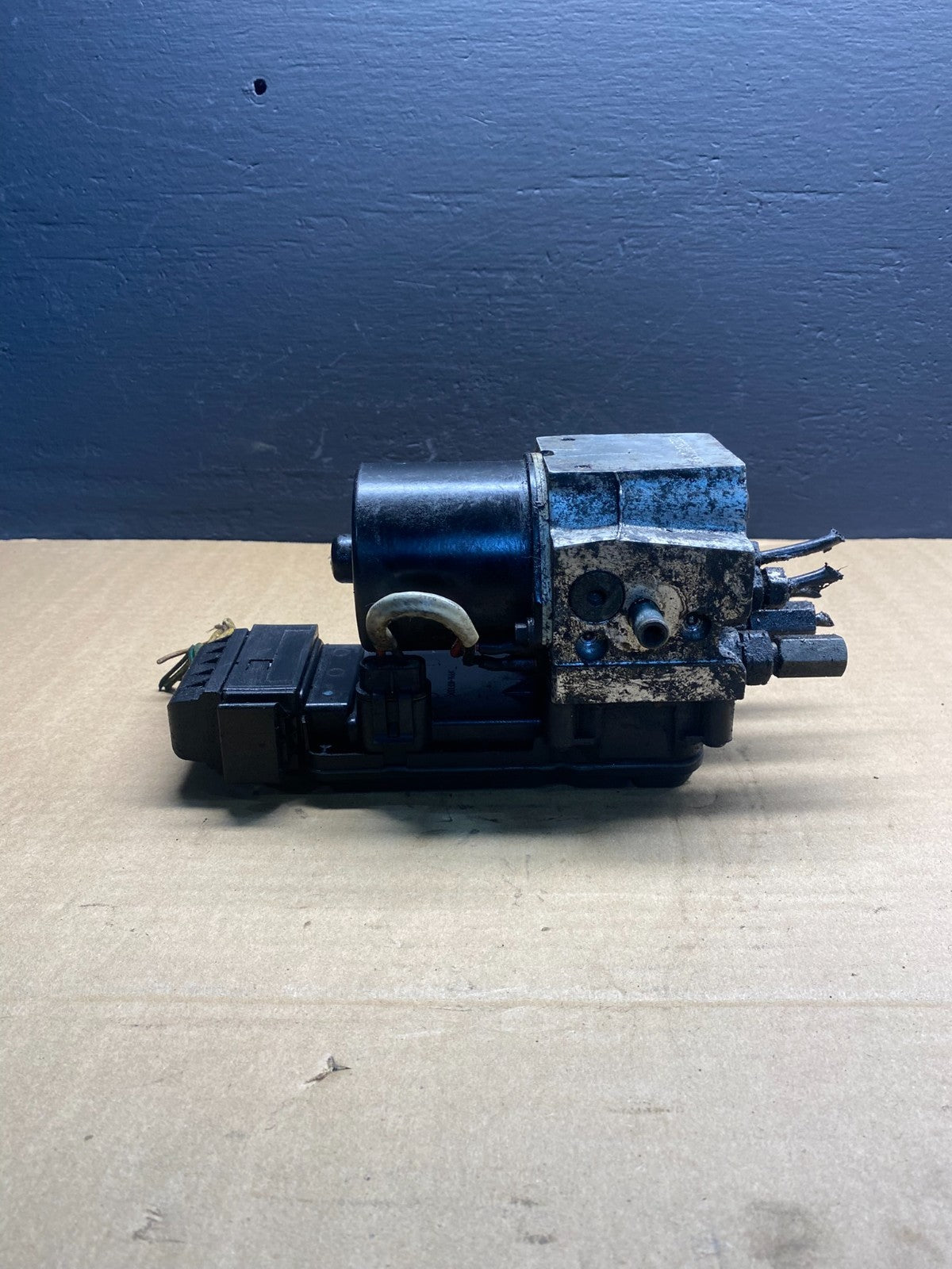 2003 2007 Ford E250 E350 Anti-Lock ABS Antilock Brake Pump ab7372 DG1