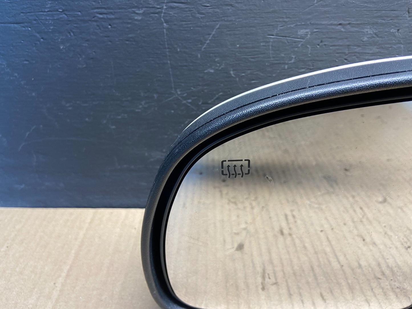 2003-2006 Chevrolet Tahoe Suburban Left Driver LH Heated Mirror AC0552 MS3