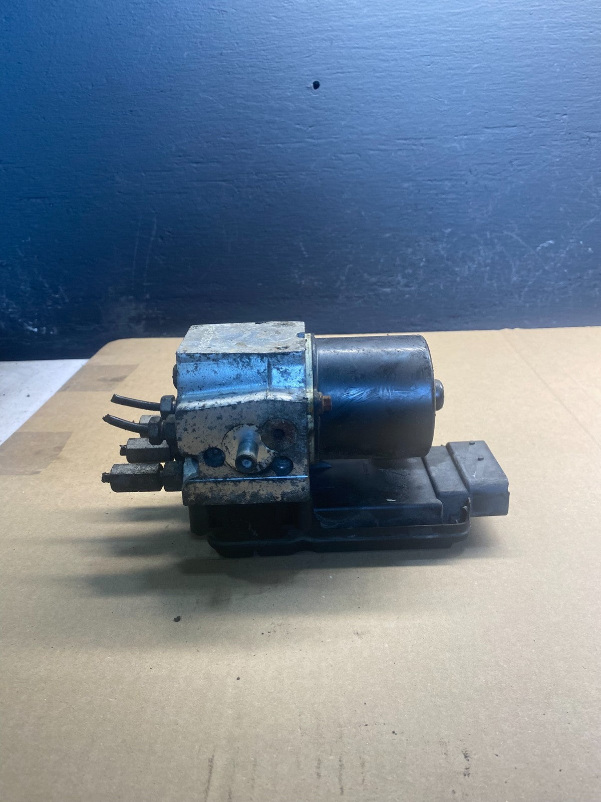 2004 2007 Ford E250 E350 Econoline Anti-Lock ABS Antilock Brake Pump ac0937 DG4