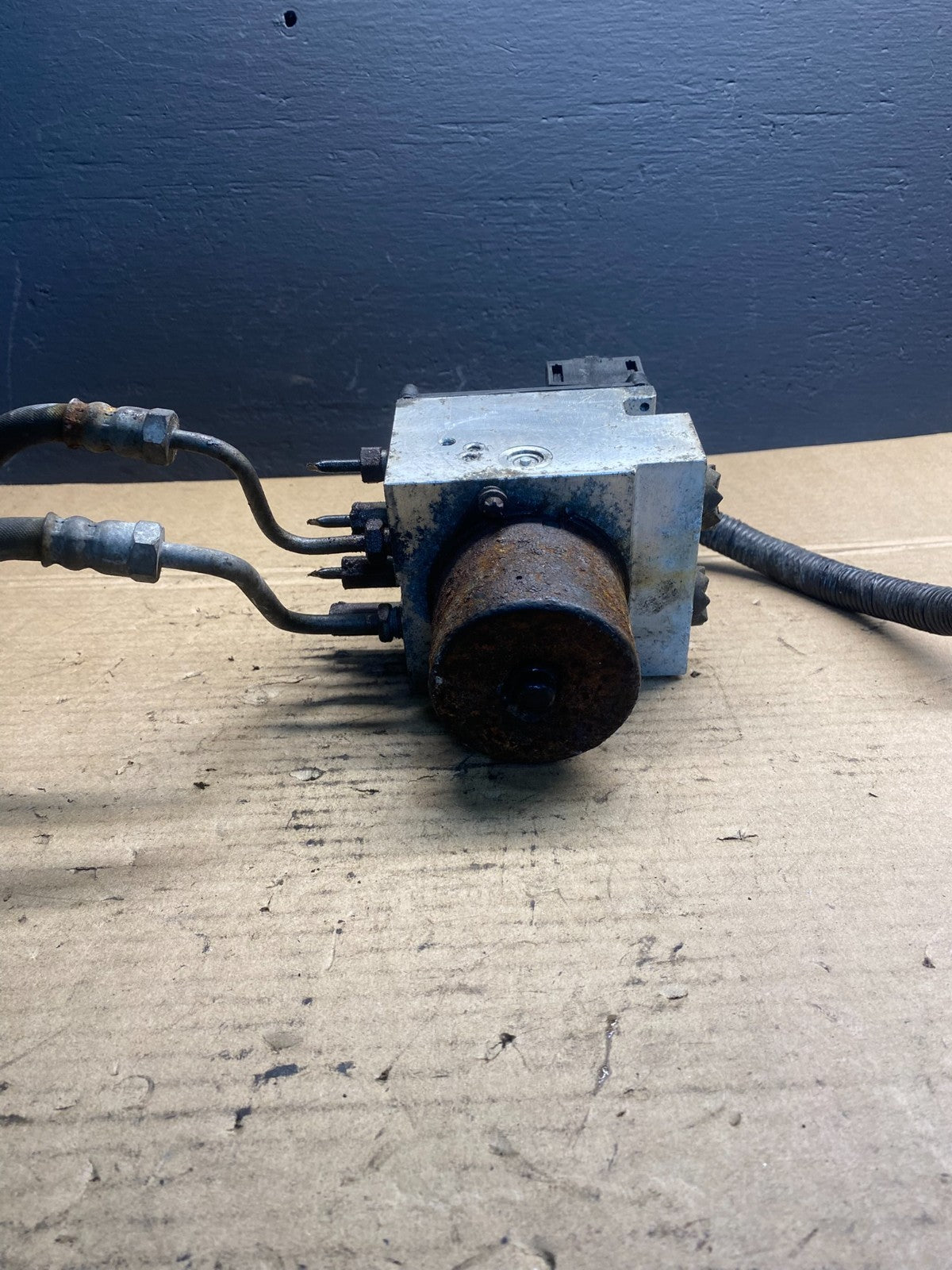2011 - 2014 Ford E250 E350 Van  ABS Anti Lock Brake Pump Module Oem ab7325 DG5