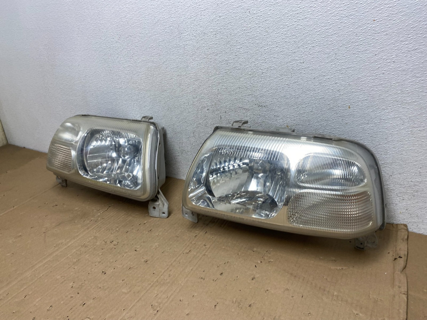 1999-2005 Suzuki Grand Vitara Left+Right Side Set Halogen Headlights AE9224 DW1