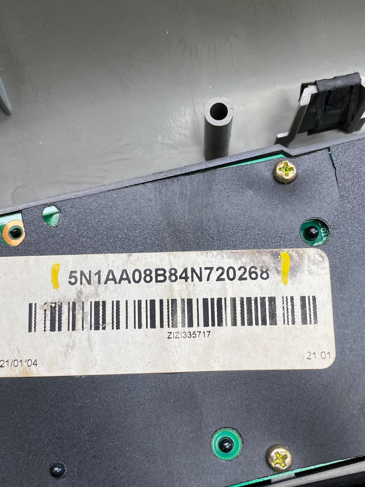 2004 to 2007 Nissan Armada Radio CD Player A/C Climate Control ac9502 DG4