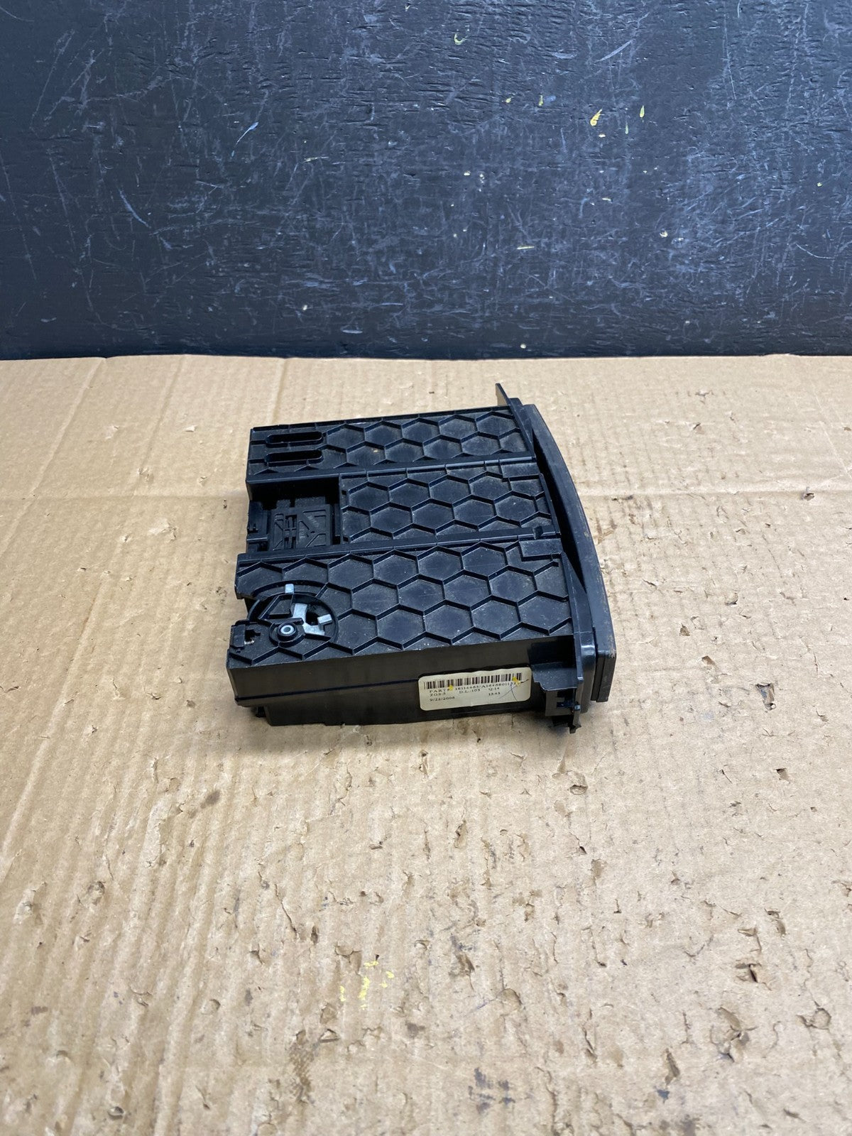 2007-2012 Mercedes GL450 X164 Center Console Ash Tray Compartment AC9636 DG1