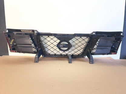 2008-2015 Nissan Armada Front Upper Grill Grille ai4206 DG3