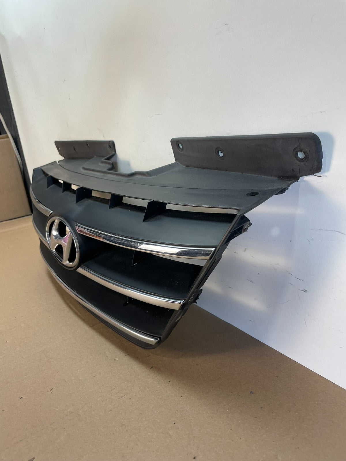 2009 to 2010 Hyundai Sonata Front Upper Grill Grille Aftermarket AI0688 DG1