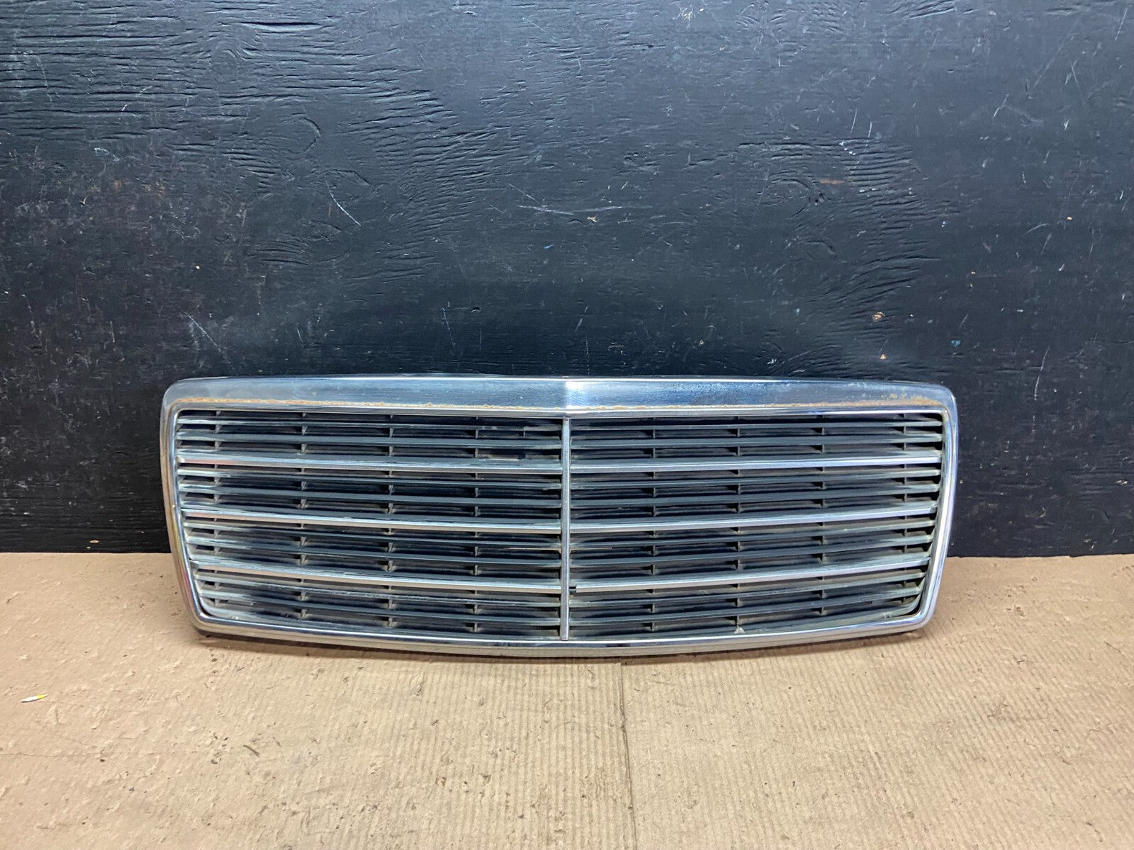 1994 to 1999 Mercedes-Benz W140 S600 S500 S320 Front Upper Grille OEM N92170
