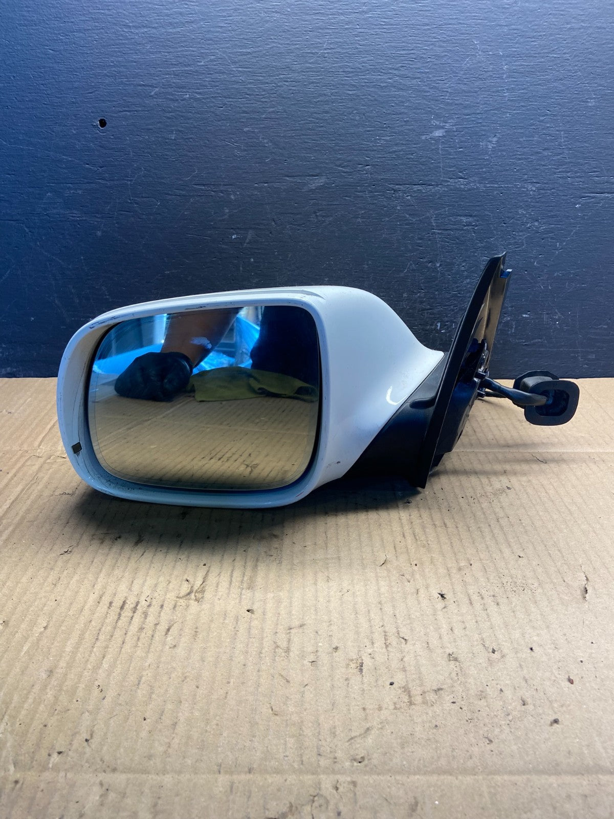 2009 to 2012 Audi Q5 Left Driver LH Side Door View Power Mirror AD2967 DW4