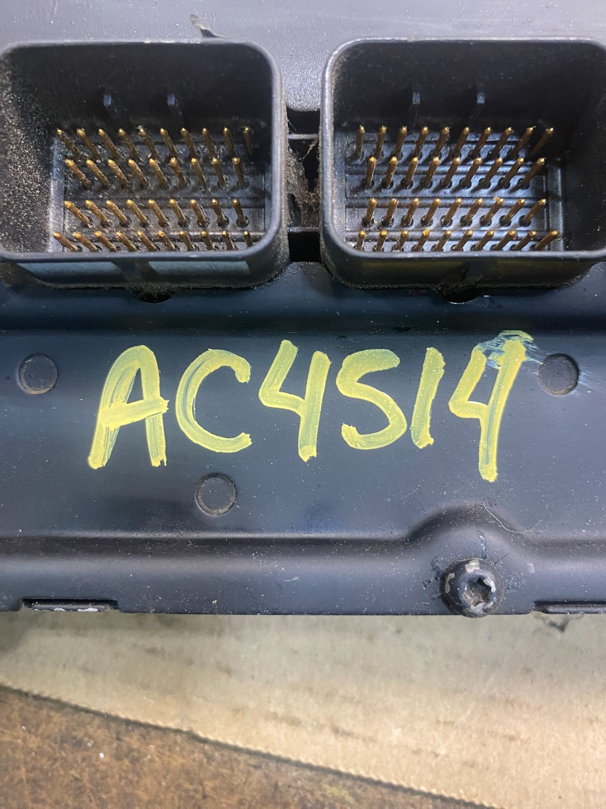 2005 Dodge Durango 4.7L Engine Computer Module ECU PCM p56028946ad AC4514 DG3