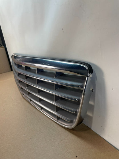 2000-2005 Cadillac Deville Front Upper Grille Grill AH0190 DG1