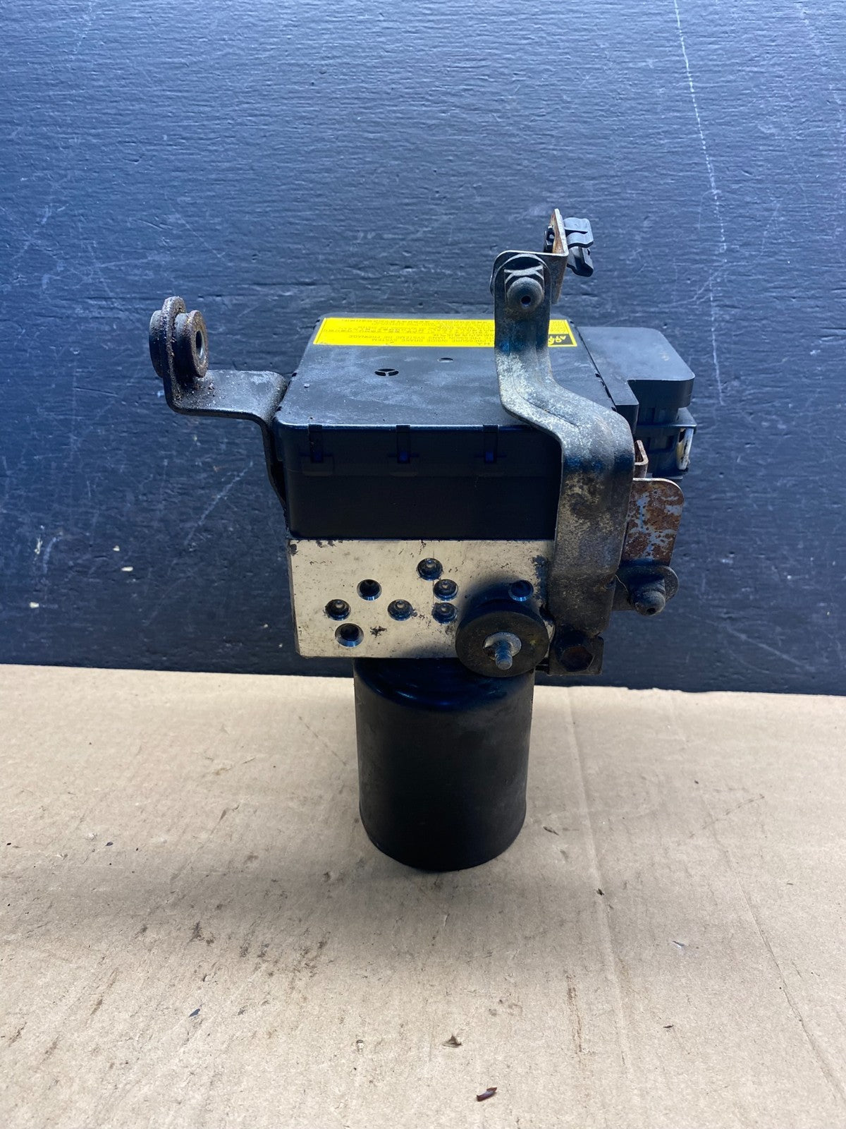 2004 - 2009 Toyota Prius ABS Brake Pump Anti Lock Module AE7498 DW3