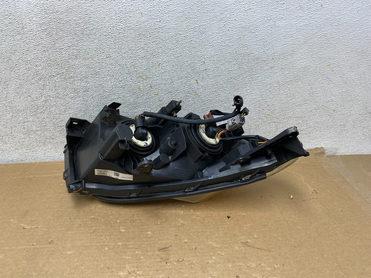 2009 - 2012 Toyota Rav4 Left Driver LH Side Headlight Halogen AH8310 DW6