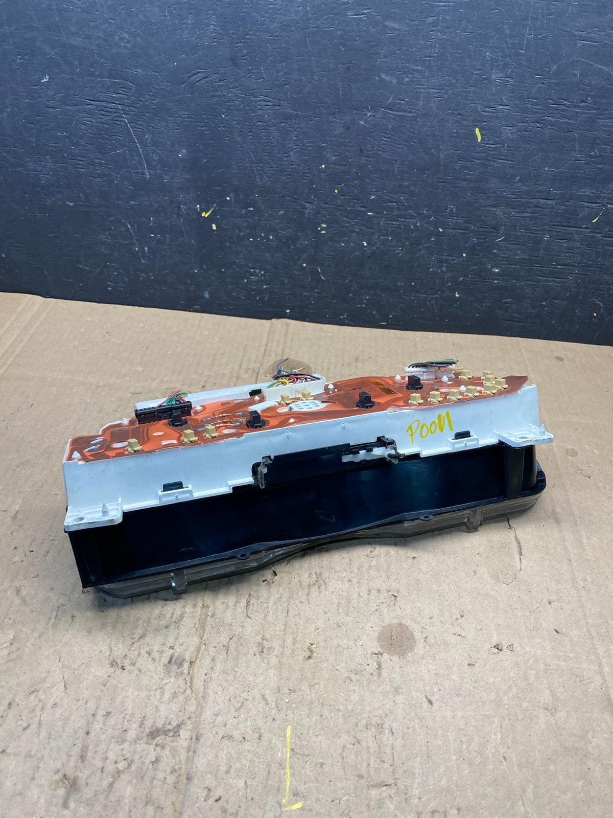 2001 - 2002 Ford Econoline E250 E350 Van Speedometer Instrument Cluster P0011 DG5