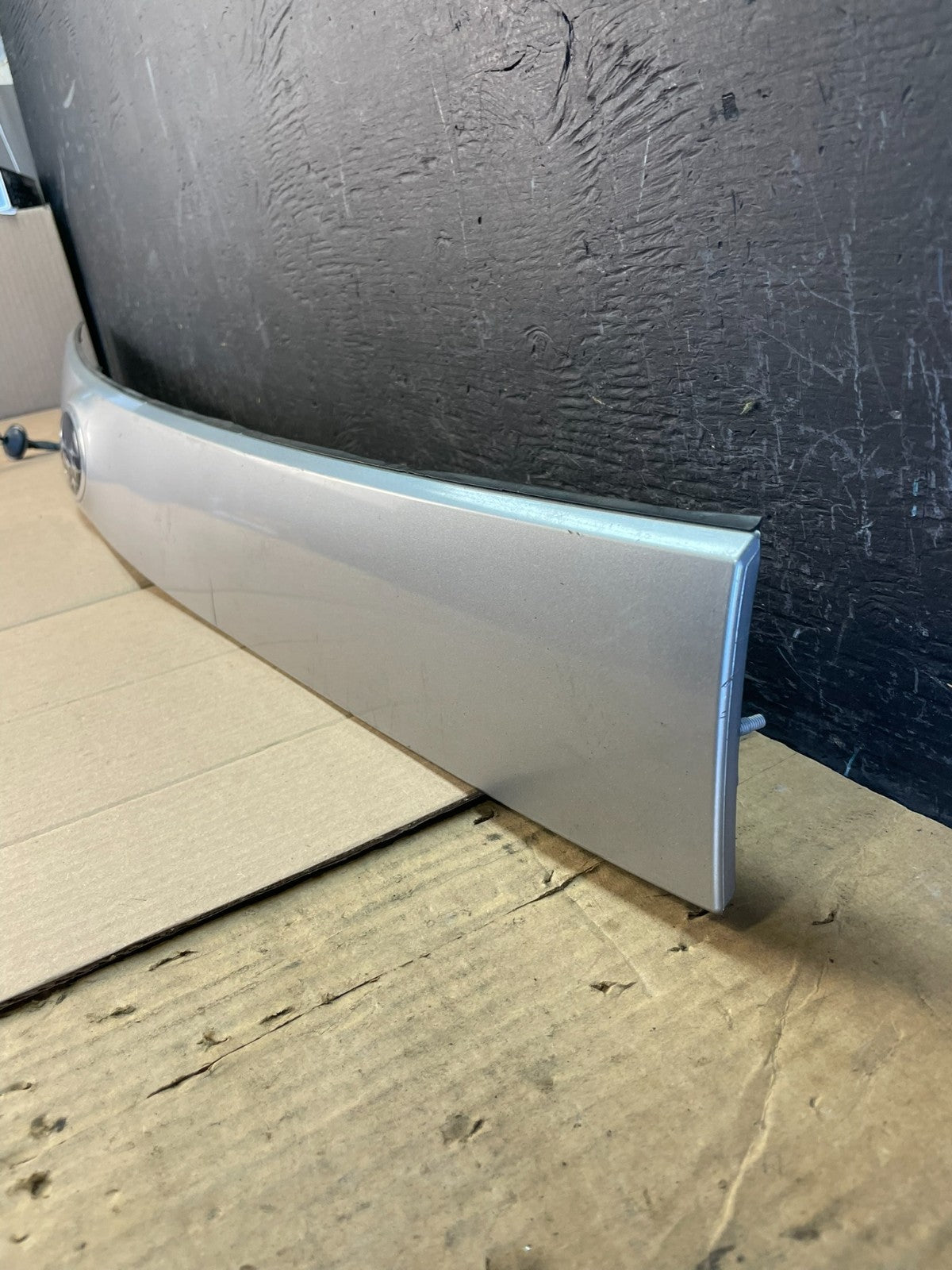 2009 - 2013 Subaru Forester Liftgate Tailgate Trunk Trim Molding AC2087 DG1