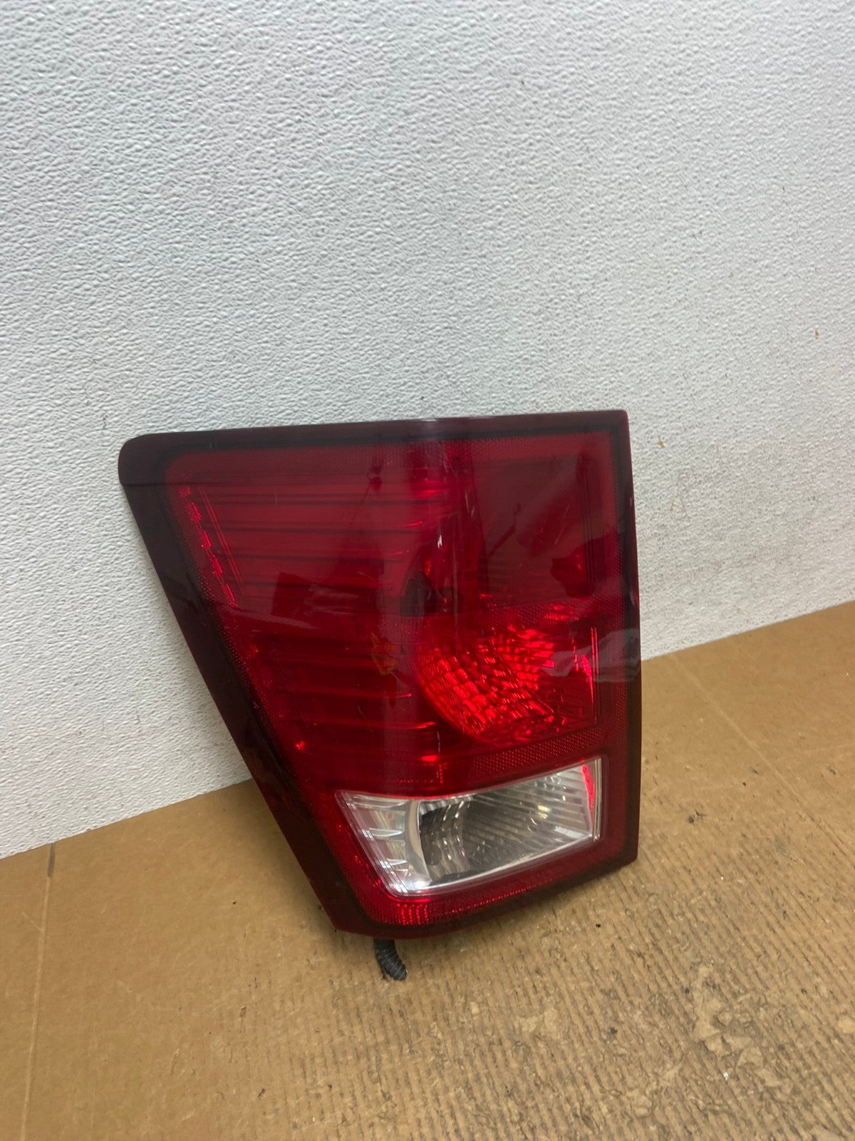 2007 2008 2009 2010 Jeep Grand Cherokee Left Driver Lh Tail Light AE2829 LK2